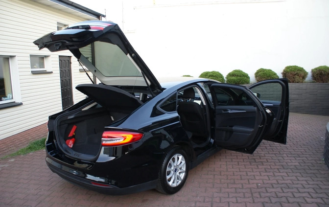 Ford Mondeo cena 53800 przebieg: 195000, rok produkcji 2019 z Stryków małe 407